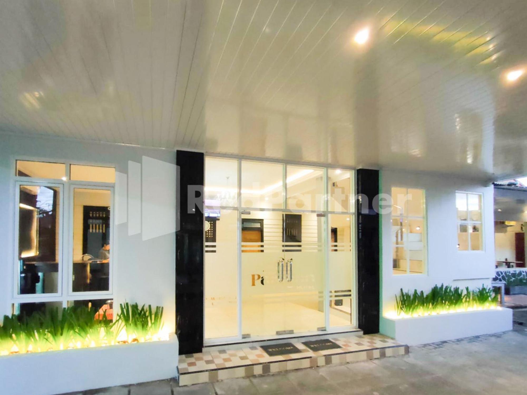 斯波特昂2815达迈酒店 芝拉扎 外观 照片